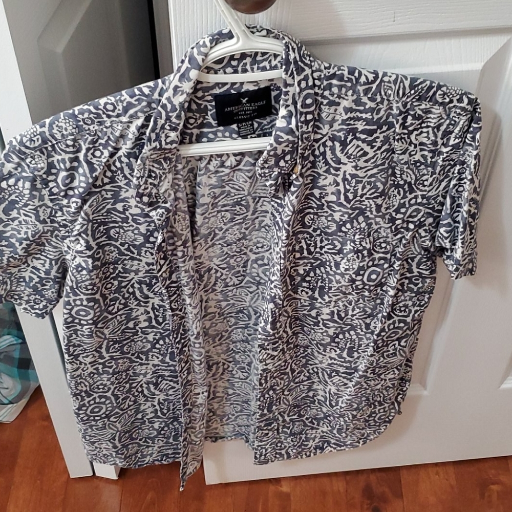American Eagle Shirt